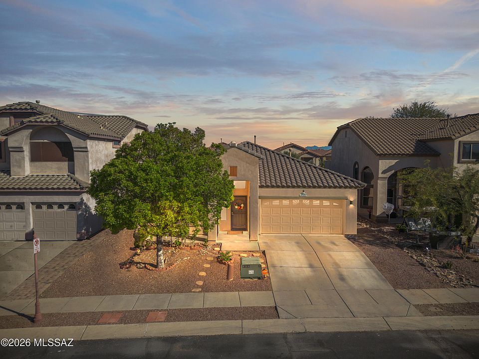 1st image of 551 E Camino Luna Azul