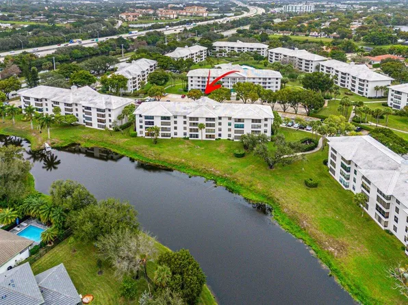 3630 Whitehall Drive #205, West Palm Beach, FL 33401