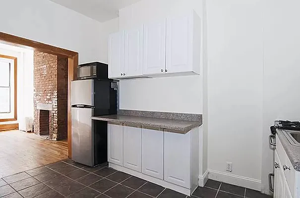 Rented by Weinstein Realty Group | media 15