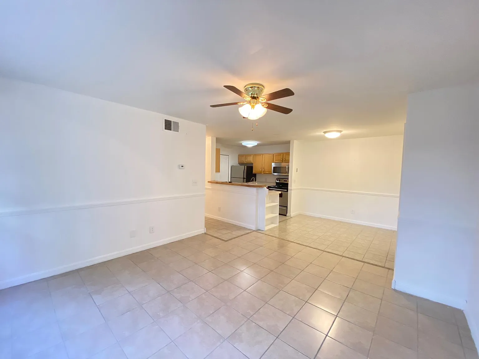 2 bed, 943 sqft, $1,500 — Photo 2