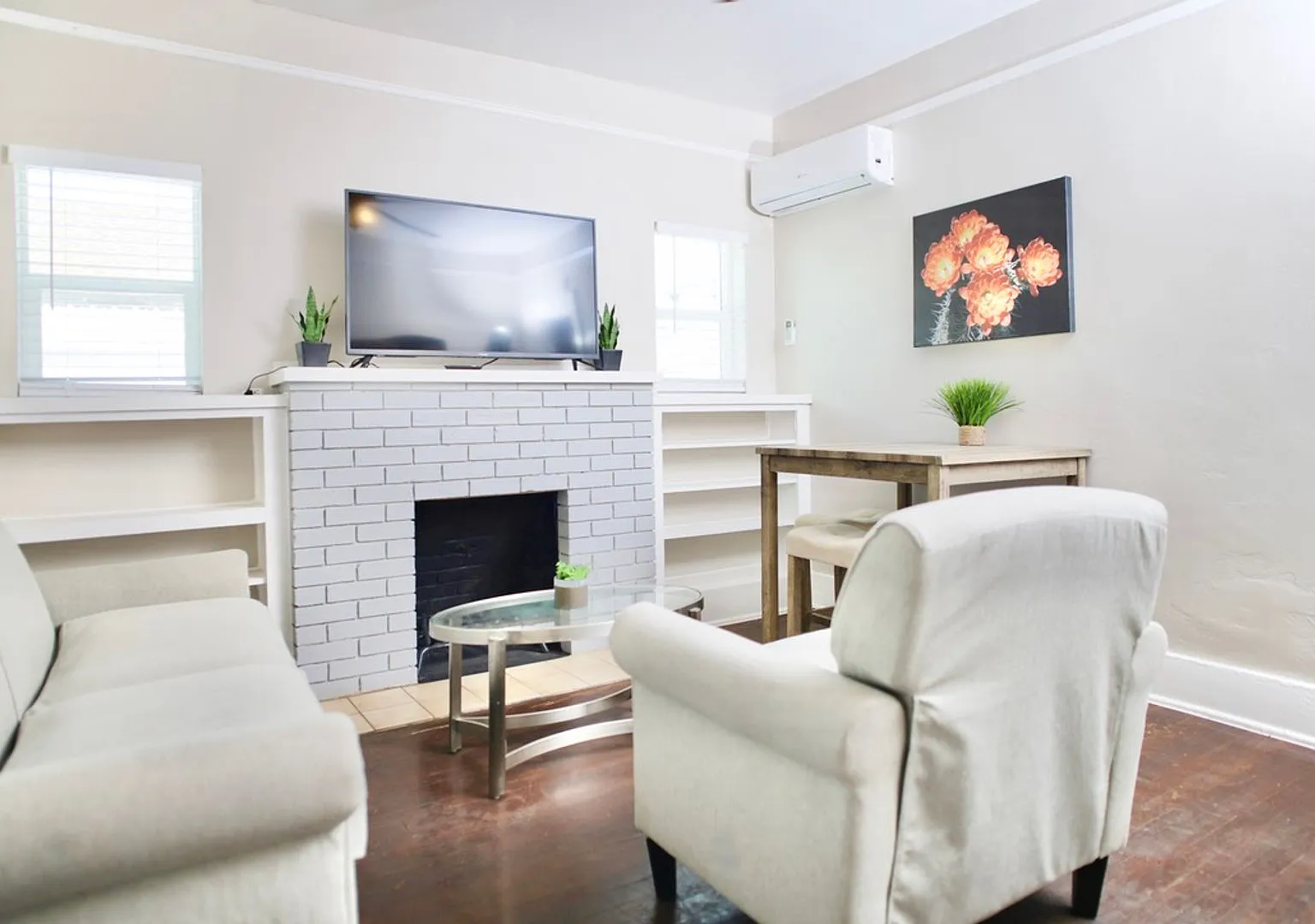 Furnished 1 Bedroom Downtown Tucson — Photo 1