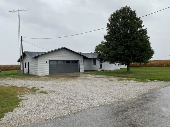125 N County Road 1775e, Hindsboro, IL 61930