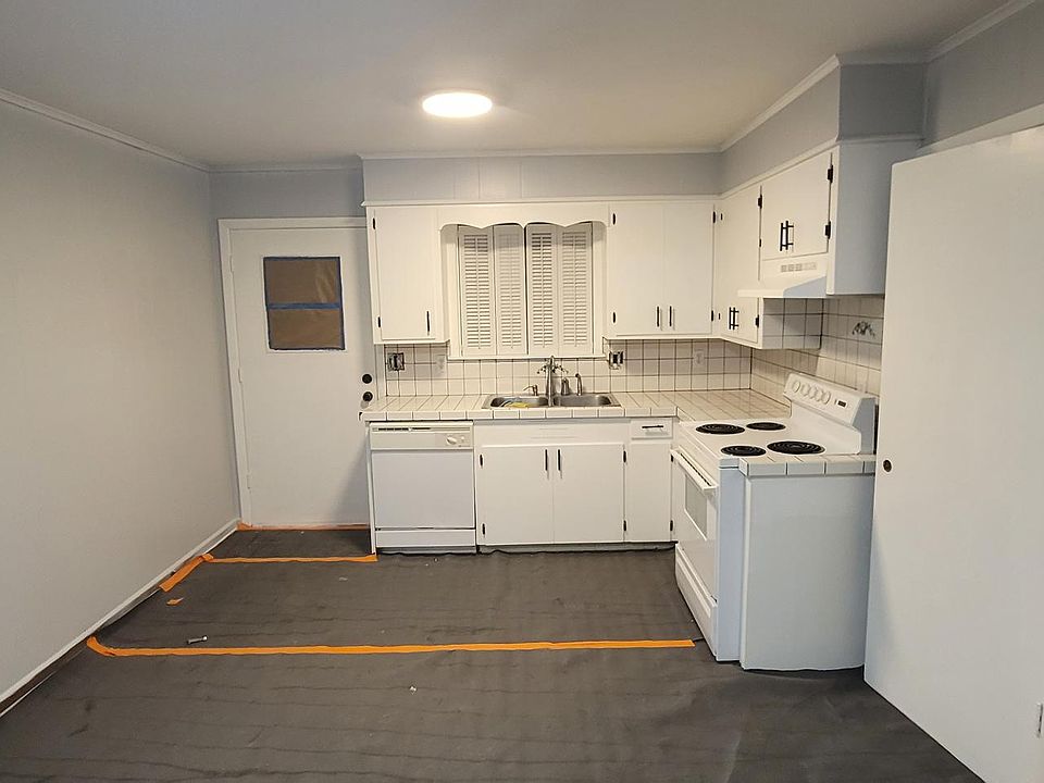 2nd image of 5211 N Walnut Rd APT C