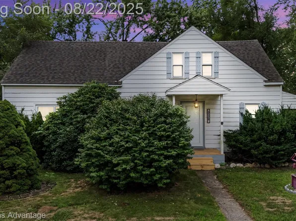 35269 Sheridan St, Westland, MI 48185