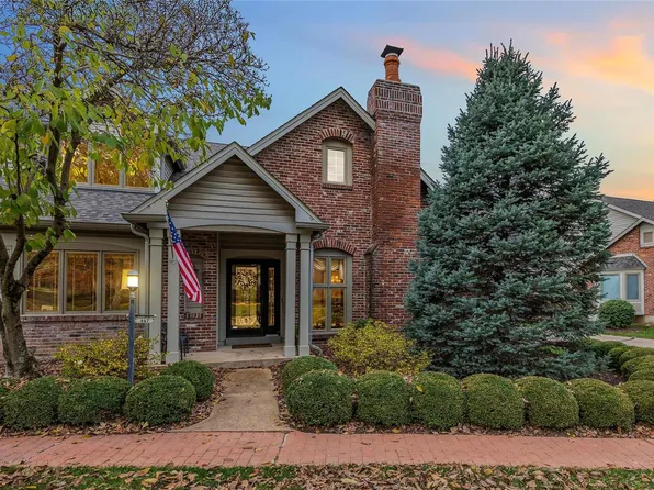 447 Conway Meadows Dr, Chesterfield, MO 63017