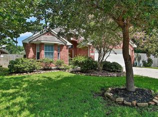 12722 Lake Shore Dr, Montgomery, TX 77356