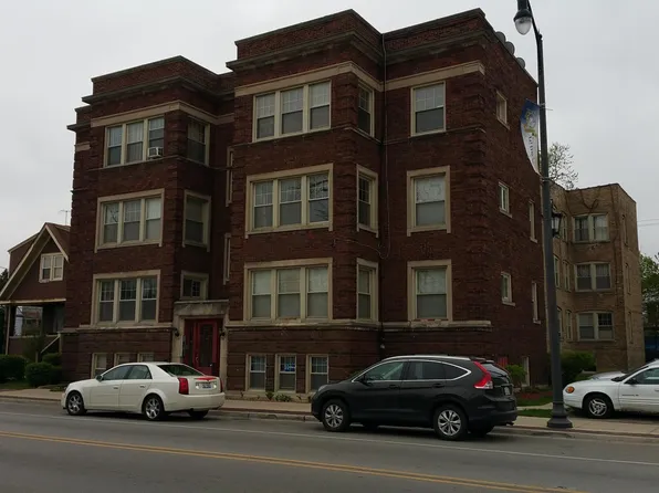 212 S 5th Ave APT A1, Maywood, IL 60153