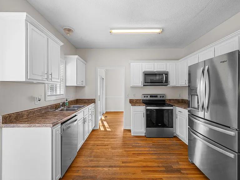 217 Derby Downs Dr — Photo 10