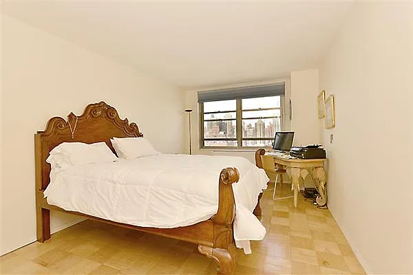 Sold by Platinvm Property Group New York | media 2