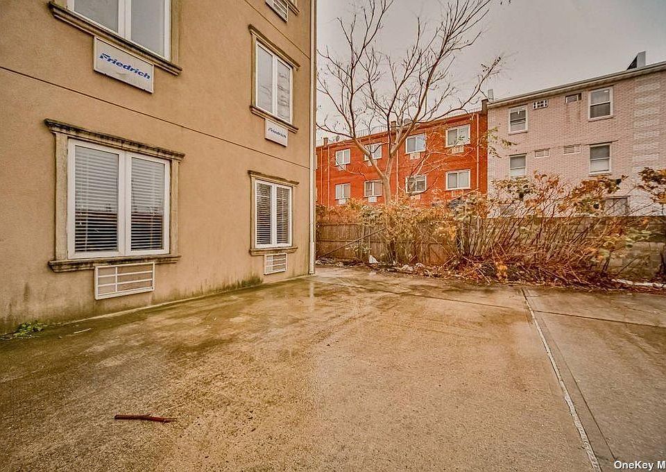 1st image of 10110 Rockaway Beach Blvd