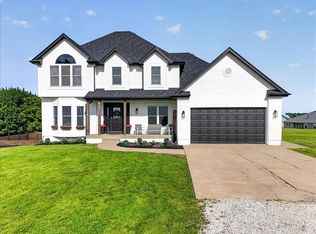 715 S Minter Rd, Grain Valley, MO 64029