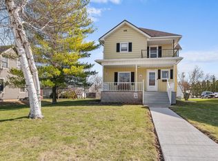 2127 Randolph Ave, NEW HOLSTEIN, WI 53061