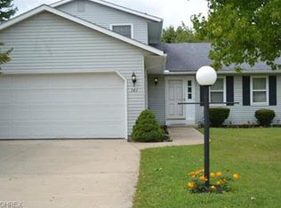 141 Monticello Cir, Elyria, OH 44035