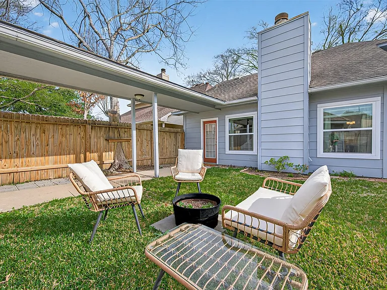 6635 Queensclub Dr — Photo 45