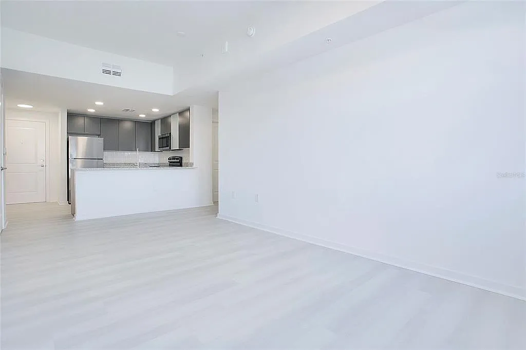 2 bed, 2.0 bath, 1022 sqft, $1,900 — Photo 4