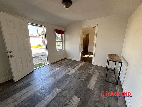 3rd image of 505 31st St #D