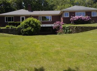 4 Old Pound Hill Rd, North Smithfield, RI 02896
