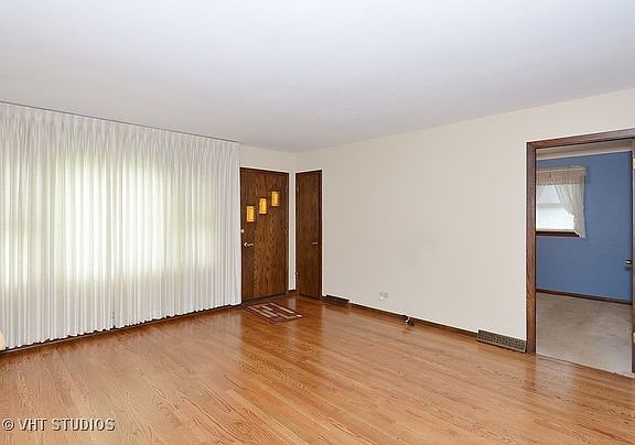 2nd image of 10912 S Normandy Ave