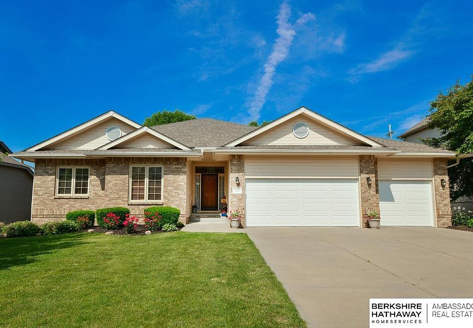 1st image of 1608 S 179th Ave