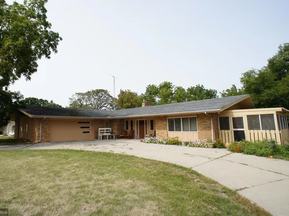 701 White Post Dr, Webster City, IA 50595