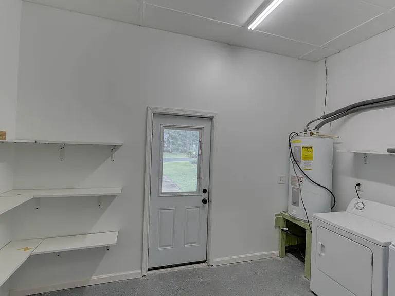 128 Mann Dr — Photo 29