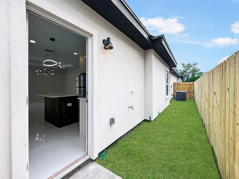2812 Links Dr — Photo 10