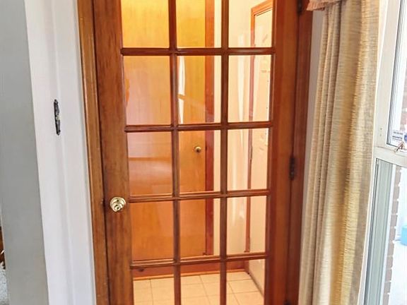 3rd image of 6613 Balfour Ave