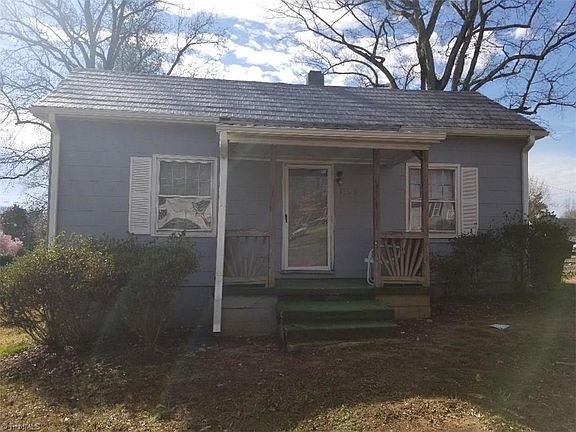 4th image of 1626 Cody Ave