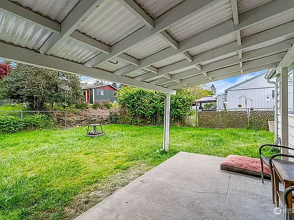 1544 Bloomington Ave — Photo 3