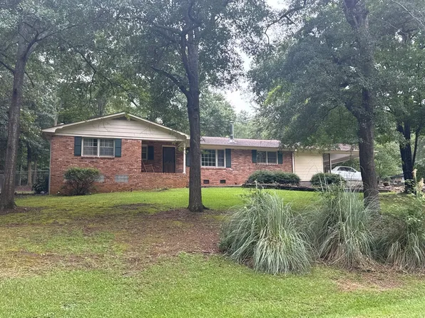 90 Forest Creek Cir, Hartwell, GA 30643