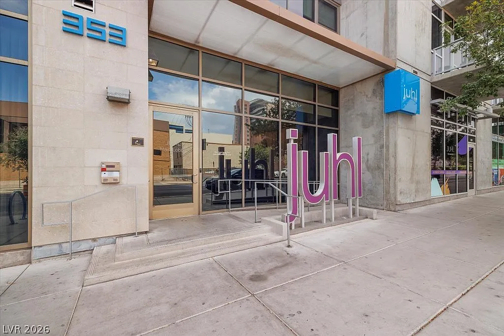2 bed, 2.0 bath, 1126 sqft, $2,175 — Photo 1