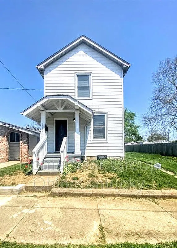 2 bed, 1.0 bath, 960 sqft, $1,350 — Photo 1