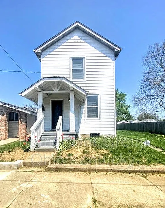 1030 Hunt Ave