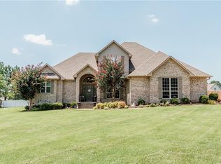 11518 Kings Way Dr, Fort Smith, AR 72916