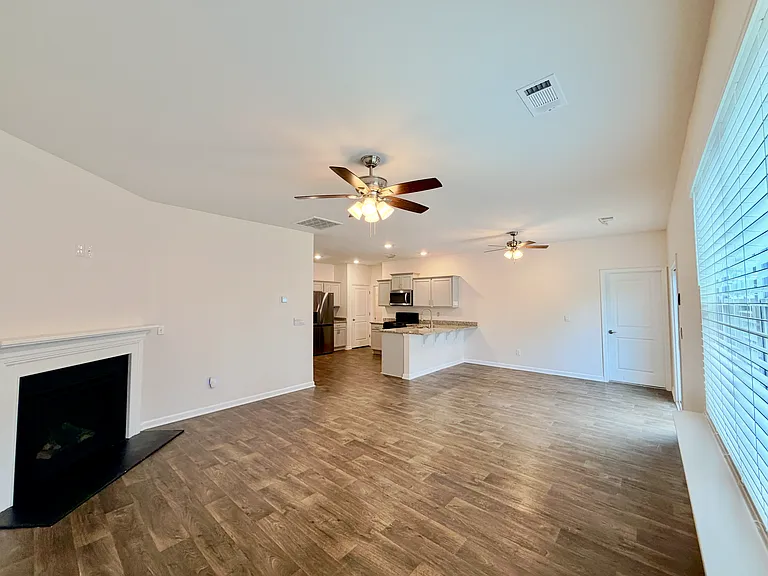 528 Ashwood Way — Photo 7