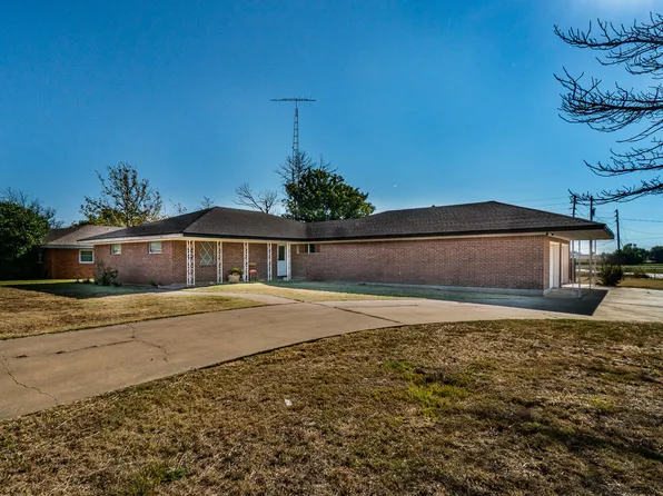 30 Crockett Dr, Tulia, TX 79088