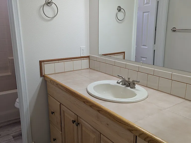 920 Vista Del Sol Ct — Photo 33