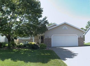 1119 Johnson St, Onalaska, WI 54650