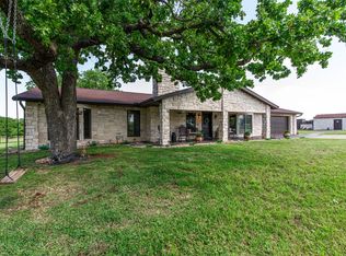 2043 Huddleston Rd, Sunset, TX 76270