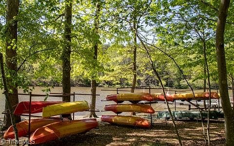 2nd image of 4440 Bonnie Loch Dr