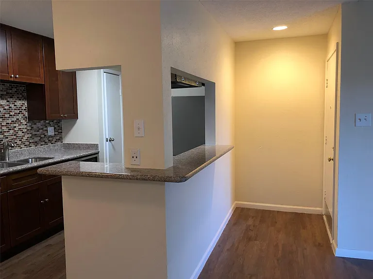 10053 Westpark Dr #324 — Photo 4