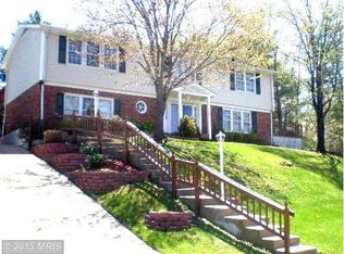 123 Governors Dr SW, Leesburg, VA 20175