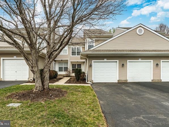 124 Jeffords Ct #1403