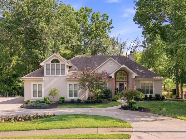 1716 Blairmont Dr, Lebanon, TN 37087