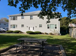 163 Center St APT 17, Dennis Port, MA 02639