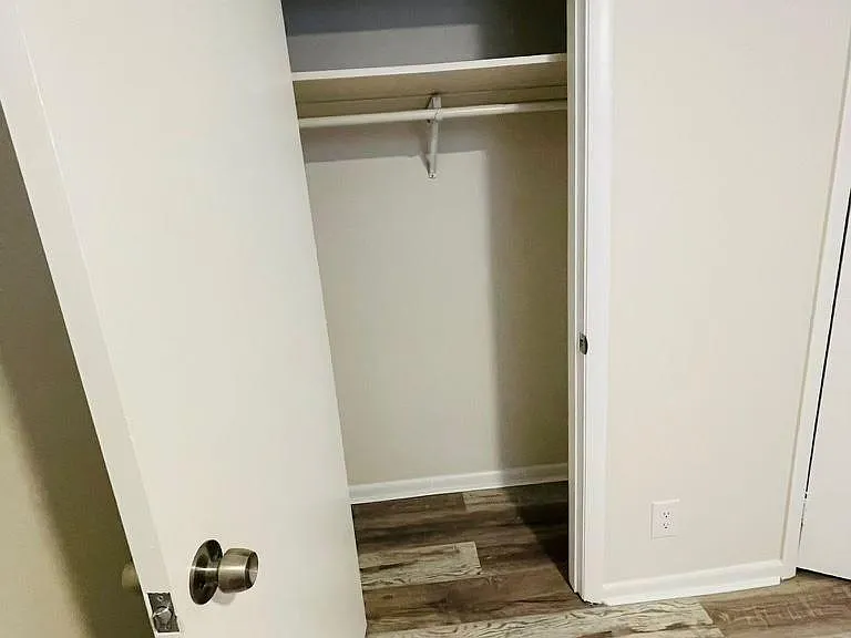 860 Monroe Dr NE #5 — Photo 6