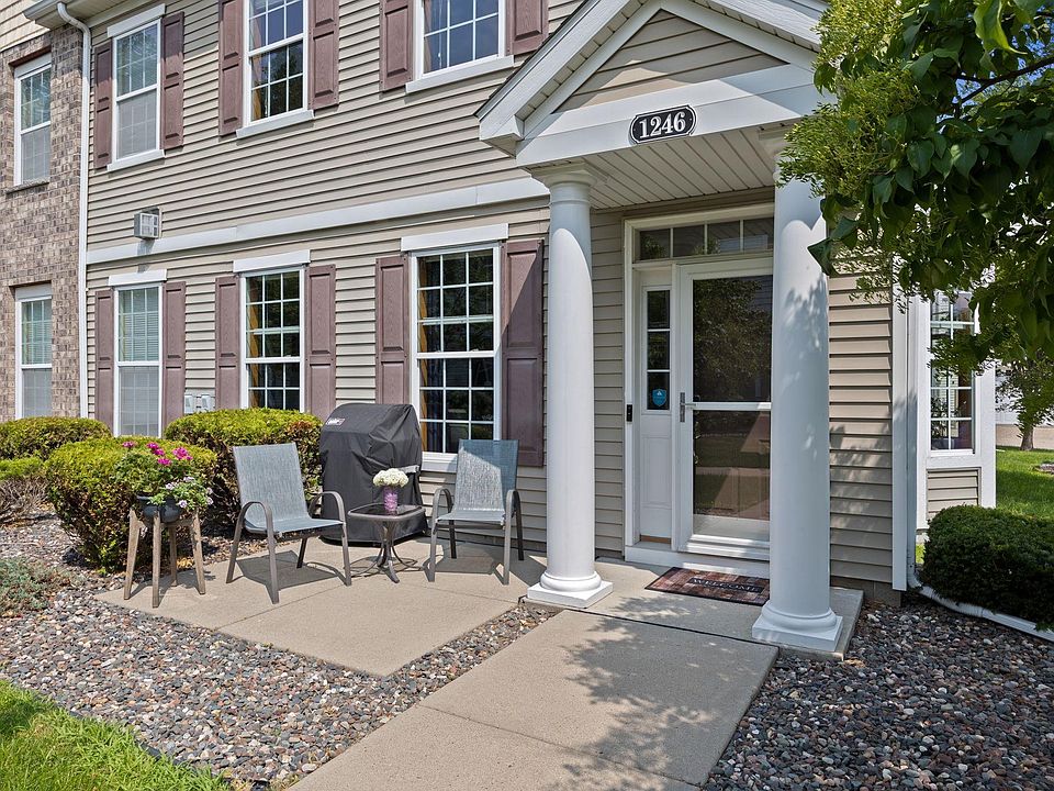 1st image of 1246 Chateau Ave #409