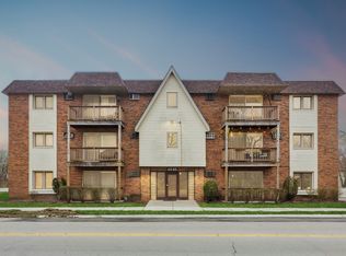 6645 172nd St APT 2C, Tinley Park, IL 60477