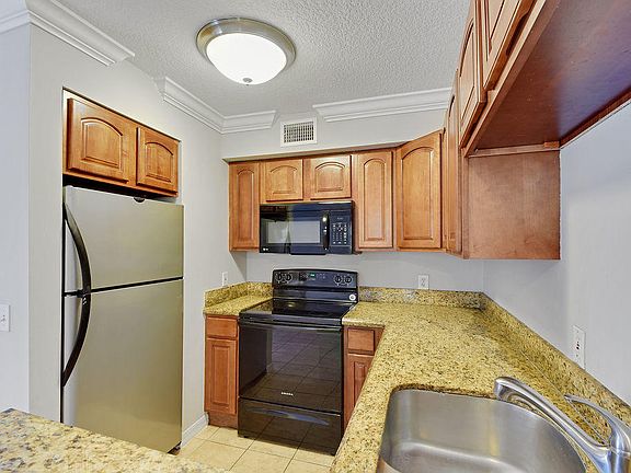 5th image of 3208 S Dixie Hwy APT 5
