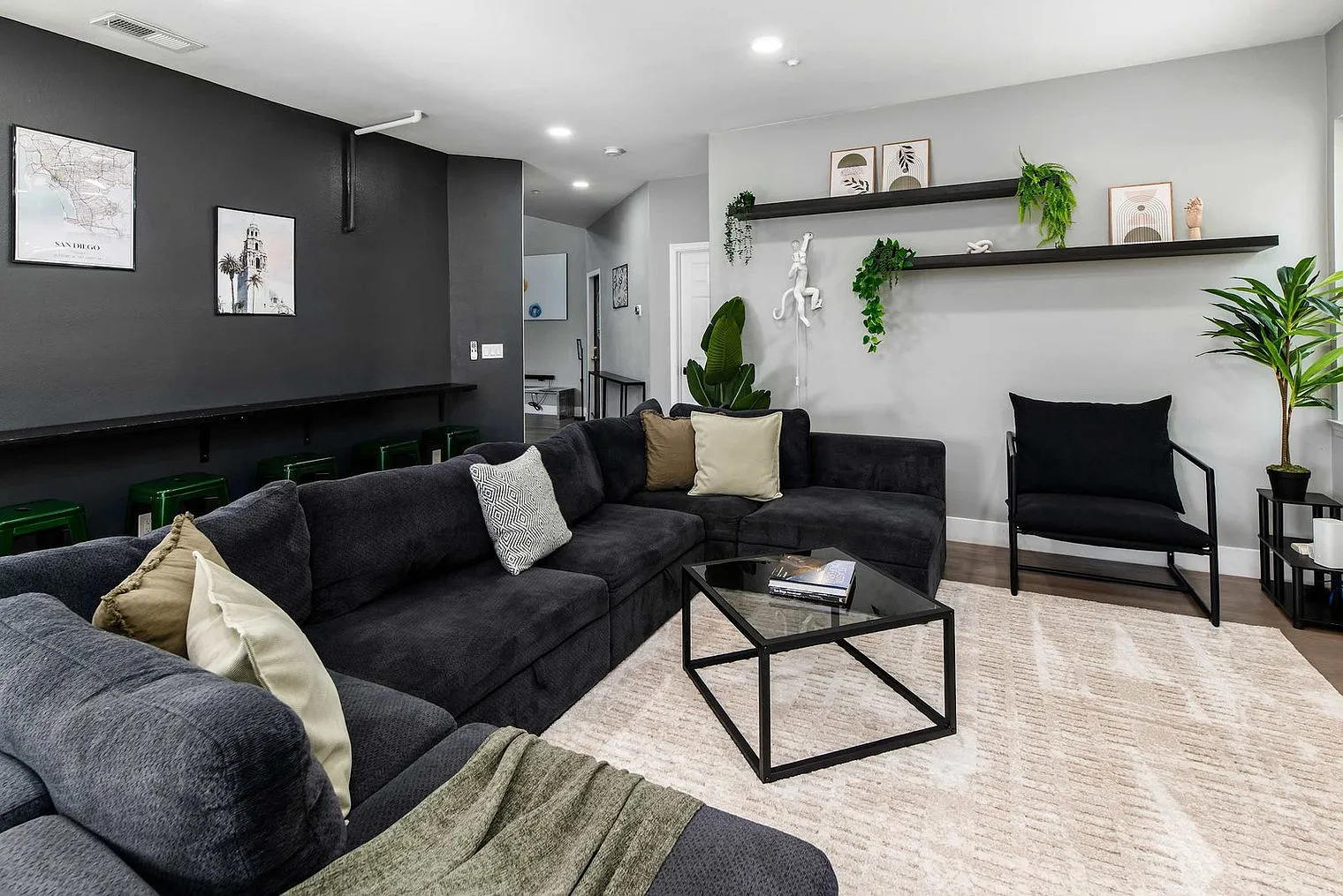 5 bed, 3.0 bath, 2744 sqft, $22,437 — Photo 4